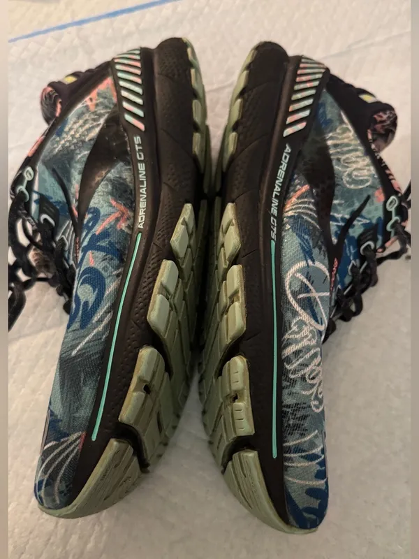 Brooks Adrenaline GTS 22 Running Shoes Black Yucca Flamingo Pink Womens Sz 10 - Image 6