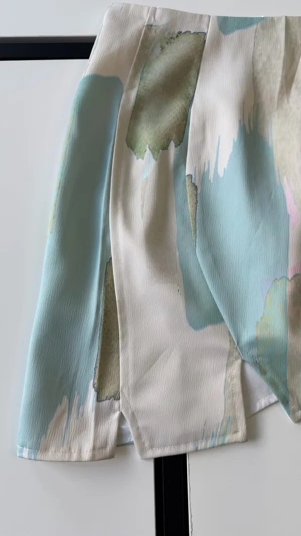 PrettyLittleThing Watercolor Pastel Mini Skirt with Asymmetric Slit Hem - Size US 2 - Image 4
