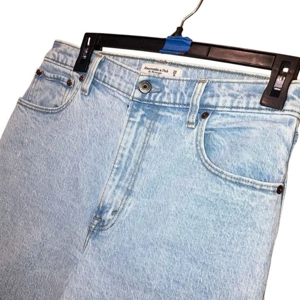 Abercrombie & Fitch The 90’s Straight ultra High Rise light wash 29/8L #760 - Image 3