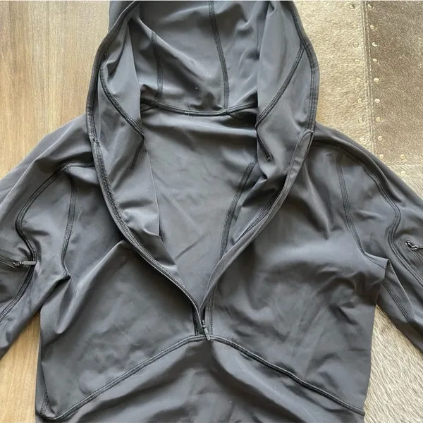 Lululemon cropped half zip athletic hoodie In Black - Image 7