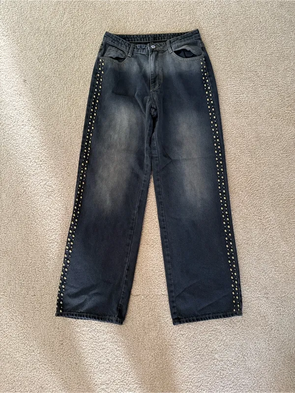 Missguided Faded Side Stud Low Rise Loose Straight Jeans - Image 3