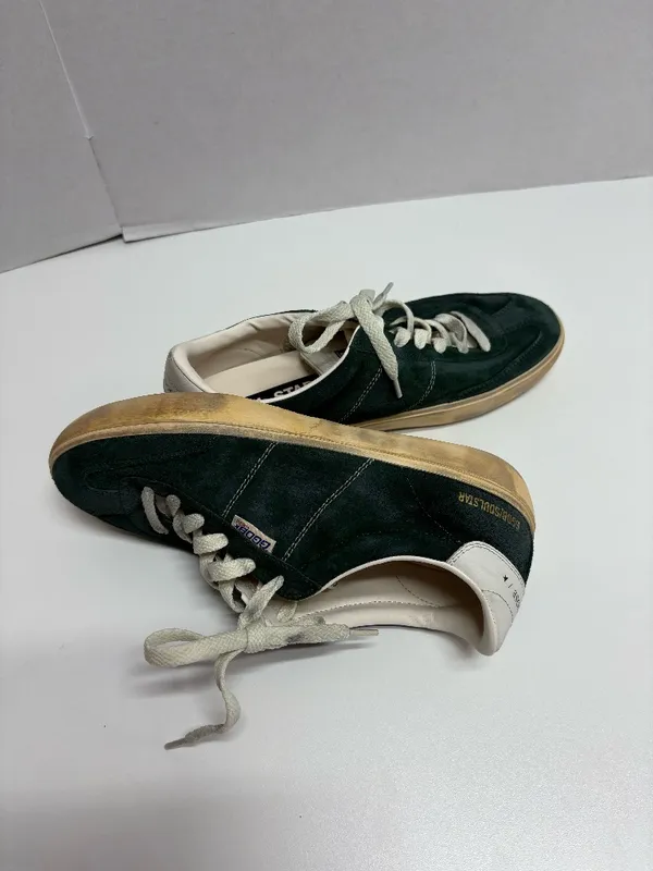 Golden Goose Soul Star‎ Low Top Velvet Sneakers - Size 39. - Image 2