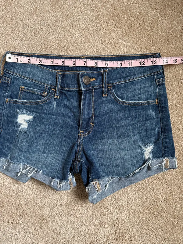 Abercrombie & Fitch Blue Distressed Low Mid Rise Denim Shorts. Size 2/26 - Image 5