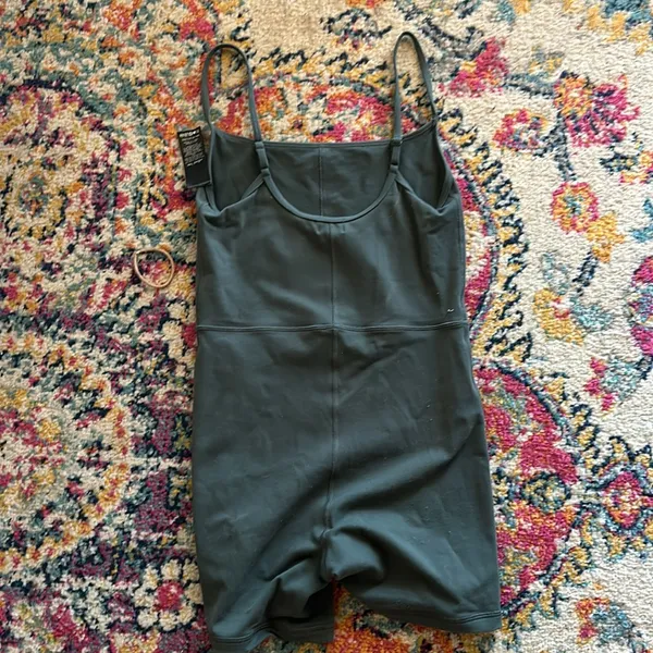 Aritzia Wilfred Free bodysuit Green - Image 2