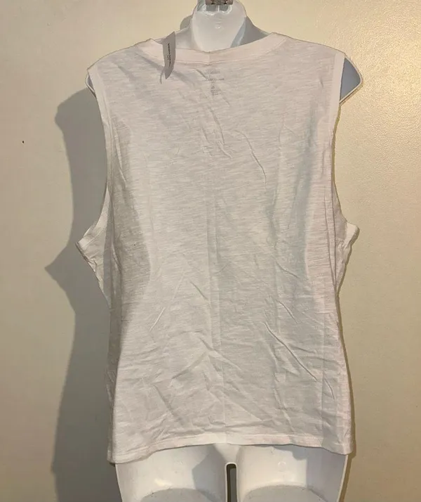 Banana Republic Short sleeve v neck cotton blend t-shirt in white size X-large - Image 12