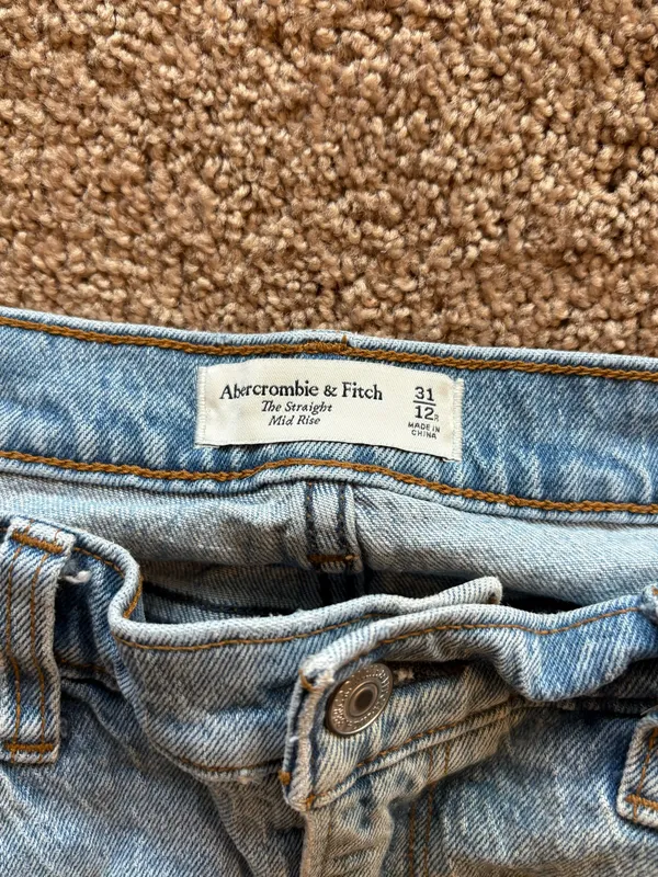 Abercrombie Jeans - Image 2