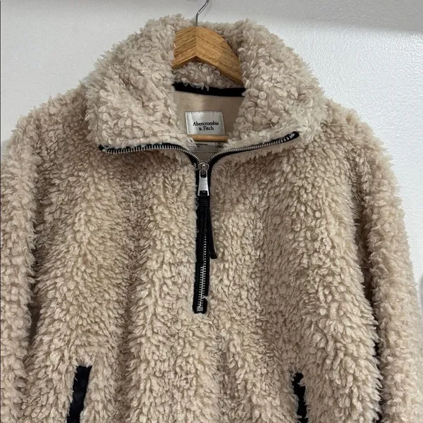 Abercrombie & Fitch Cinched Drama Curly Half-Zip Pullover jacket EUC - Image 3