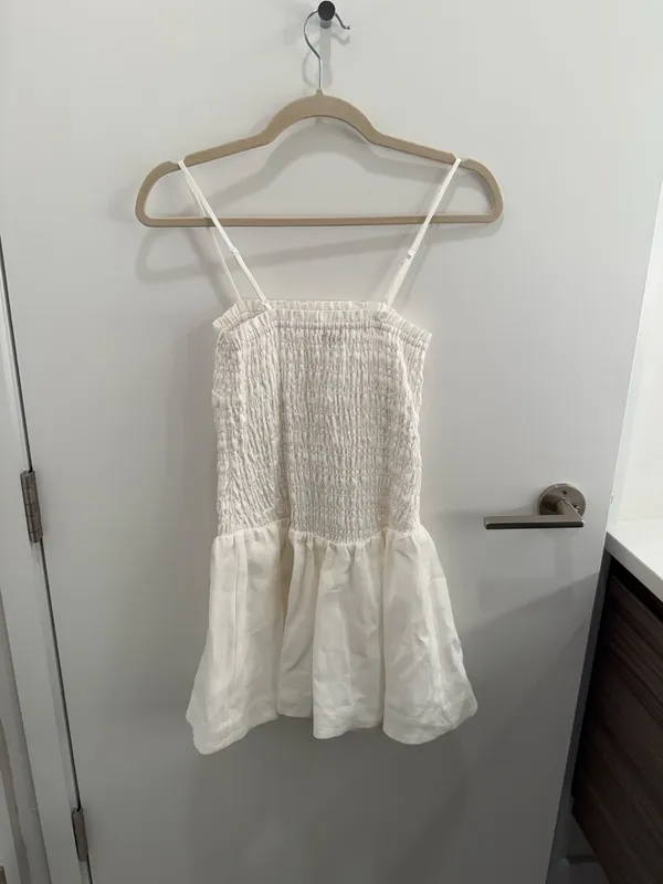Wilfred Aritzia White Smocked Mini Dress Size XS - Image 4