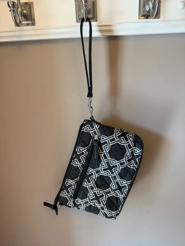 The Stone Mountain Black White Geometric Wristlet Wallet - Image 3