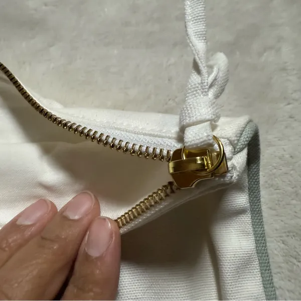 Chloé White Cosmetic Bag - Image 3