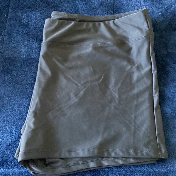 Never worn swim bottom Size XXL - Image 6