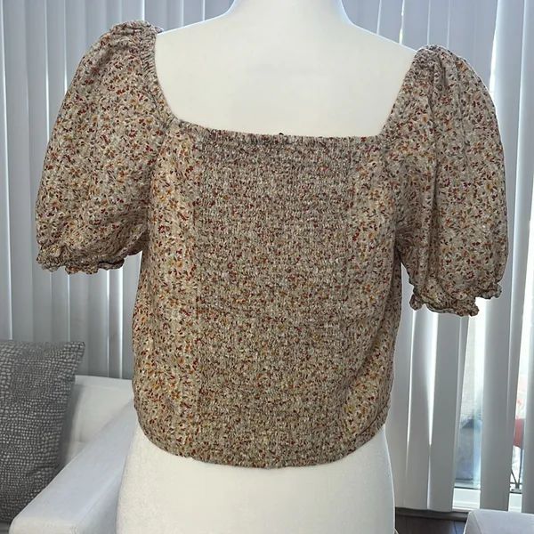 Madewell Crop top in good condition minor signs of wear. - Image 3
