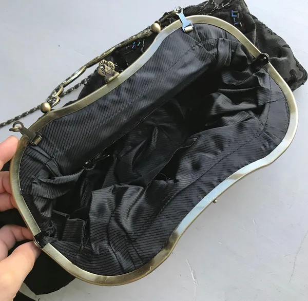 Vintage Black Floral Beaded Chain Crossbody Purse - Image 6