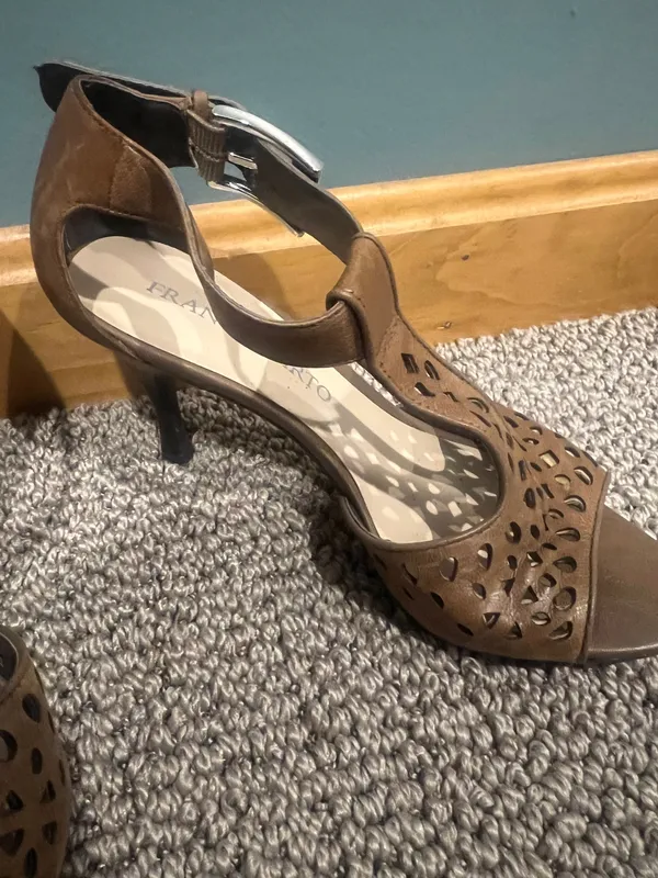 Franco Sarto Brown Leather T Strap Heels, Size 6 - Image 3