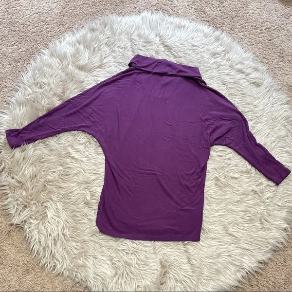 Beyond yoga cow neck top size small - Image 3