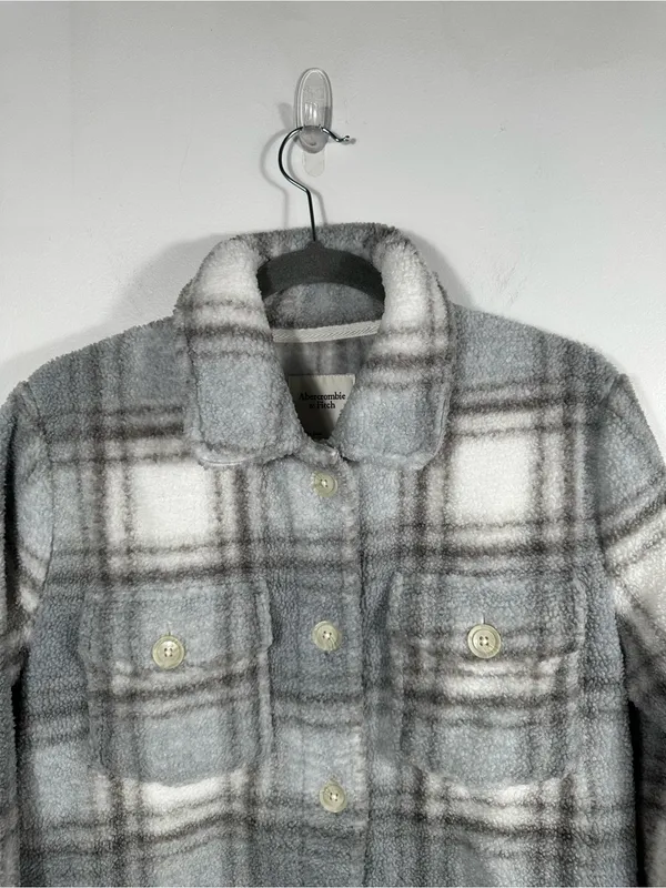 Abercrombie‎ & Fitch Gray and White Plaid Shacket - Image 4