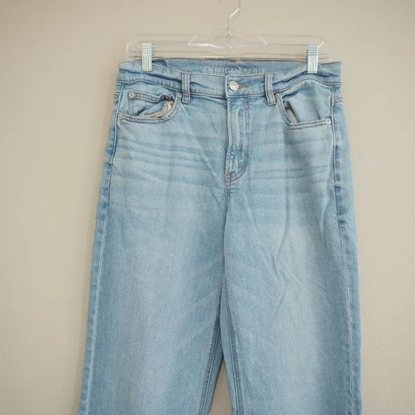 American Eagle Women's 8 Regular Light Wash High Waisted Straight Leg Jeans - Image 2