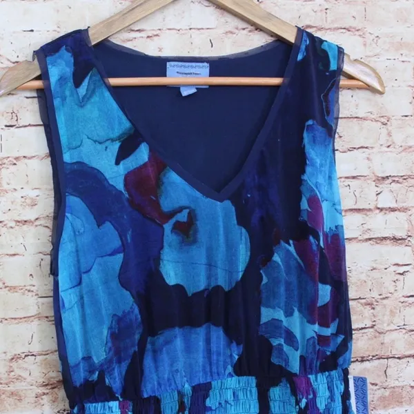Simply Vera Vera Wang | Blue Floral V-Neck Asymmetrical Dress - Image 2