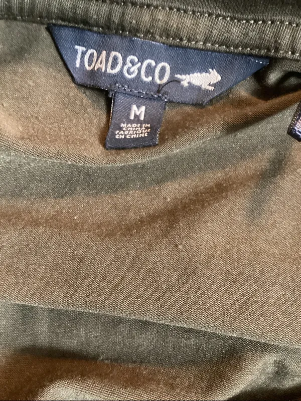 Toad & Co Swiftly Pocket Tee V-neck Size medium - Image 7