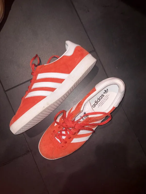 Red & White Sambas - Image 2