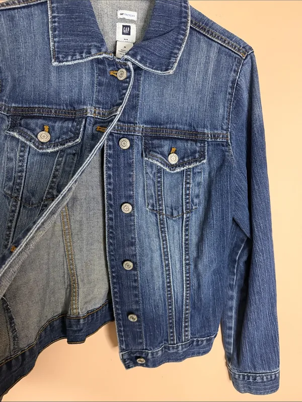 GAP Women's Medium Blue Denim Jean Jacket - Image 3