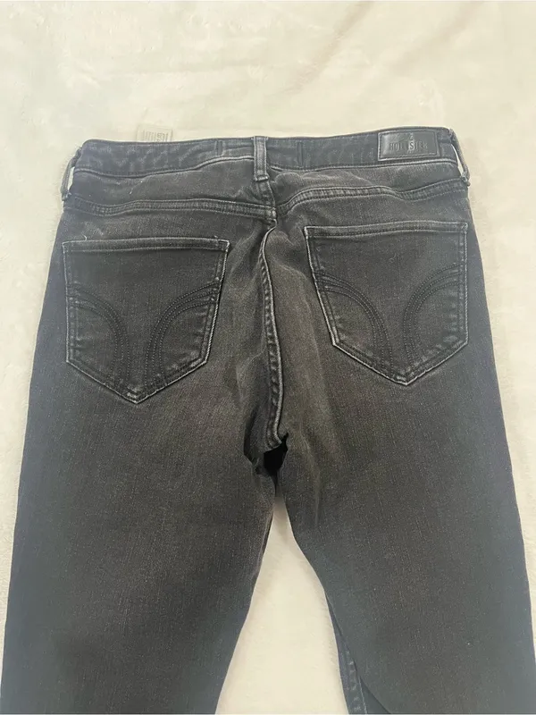Hollister High Rise Super Skinny Distressed Black Jeans - 7R - Image 4