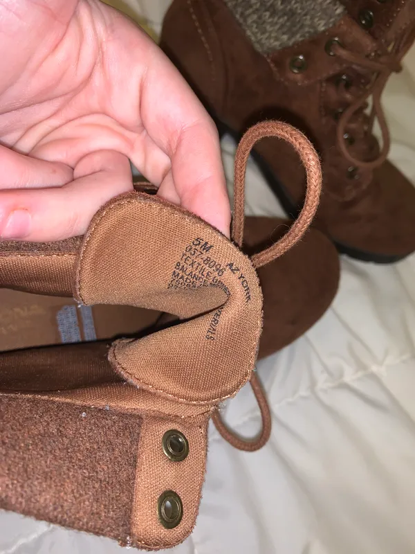Brown Boots Size 5 - Image 5