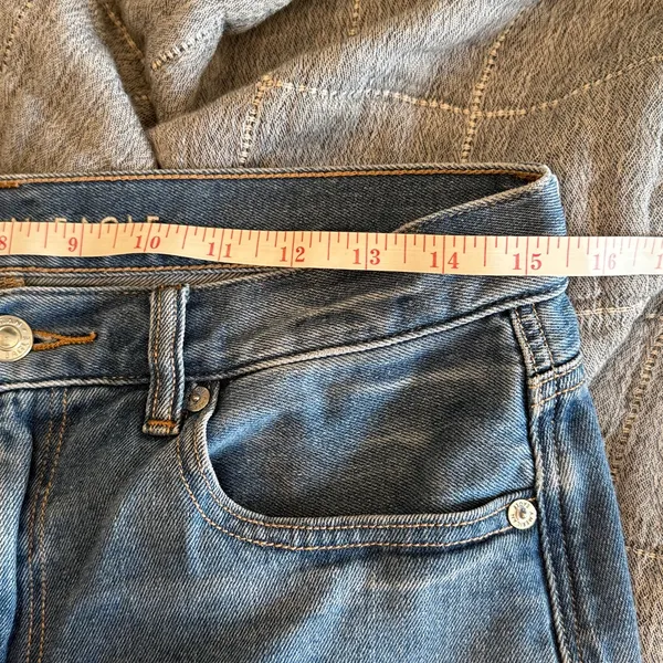 American Eagle Outfitters Light Blue Raw Hem Mom Jeans Women’s Size 8 - Image 7