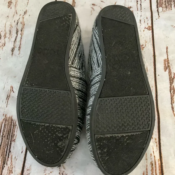 TOMS BLACK‎ WHITE SILVER METALLIC SLIP ONS - Image 2