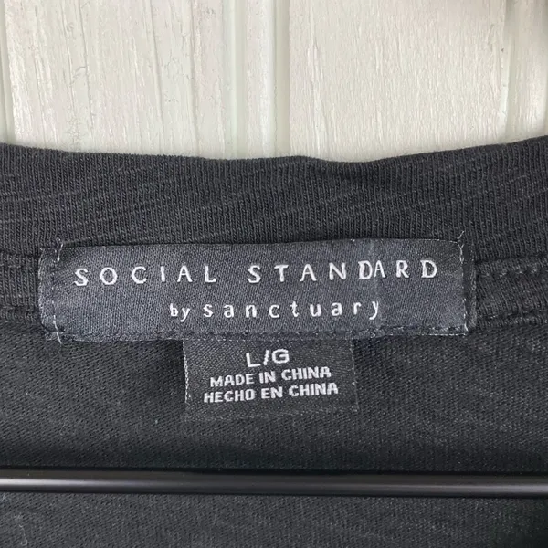 Social Standard by Sanctuary Women's One And Only Tee Shirt Black Size Large - Image 5