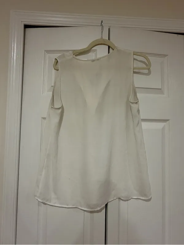 Milano White Sleeveless V-Neck Camisole - Image 2