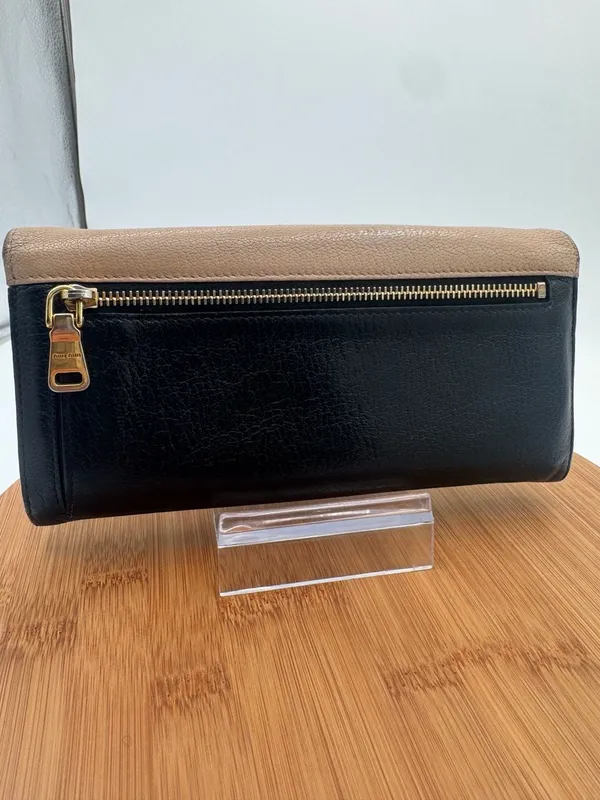 Miu Miu Madras Bicolore Black Beige Leather Continental Long Wallet - Image 2