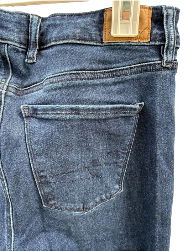 American Eagle Festival Flare Jeans 70s Boho Front Seam Slit Hem Dark Wash 8 - Image 7