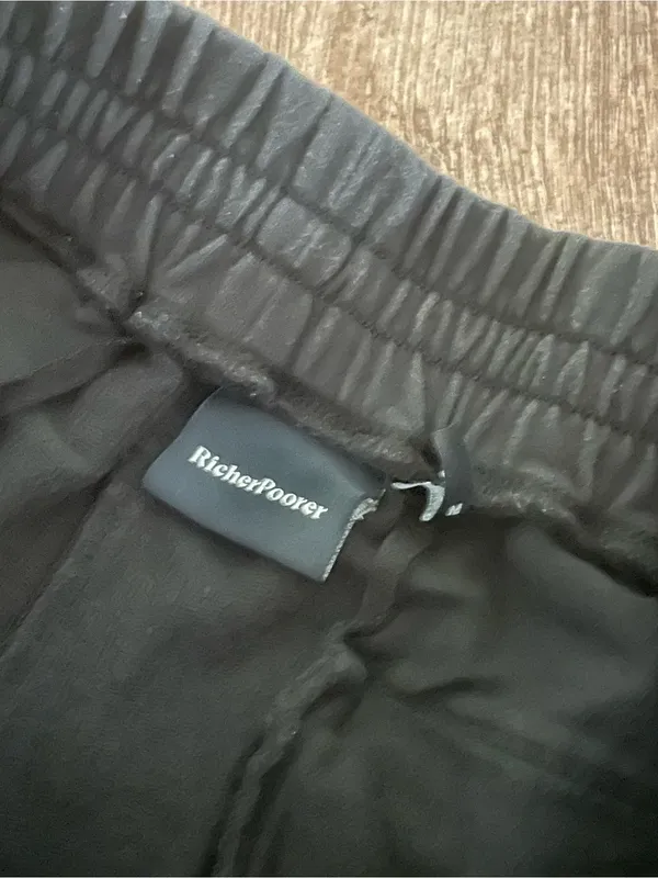 Richer Poorer For The People Elastic Waistband Black Shorts Size Medium - Image 4