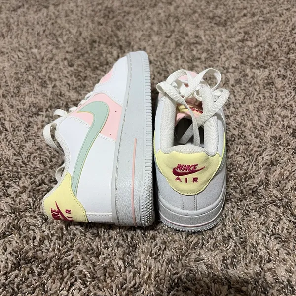 Nike Air Force 1 - Image 4