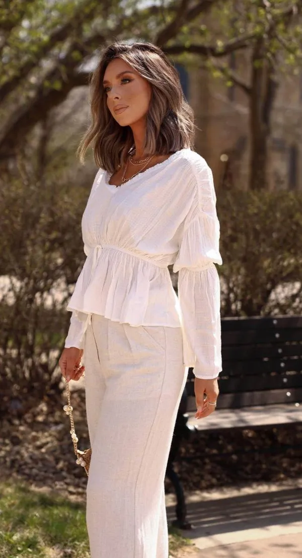 Vestique Top White - Image 2
