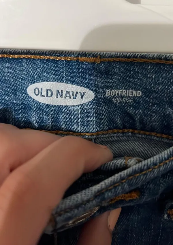 Old Navy boyfriend fit denim jean shorts - Image 2