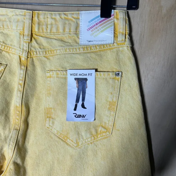 Yellow Pearl-Studded Denim‎ Jeans – Women’s Size L. NWT - Image 10