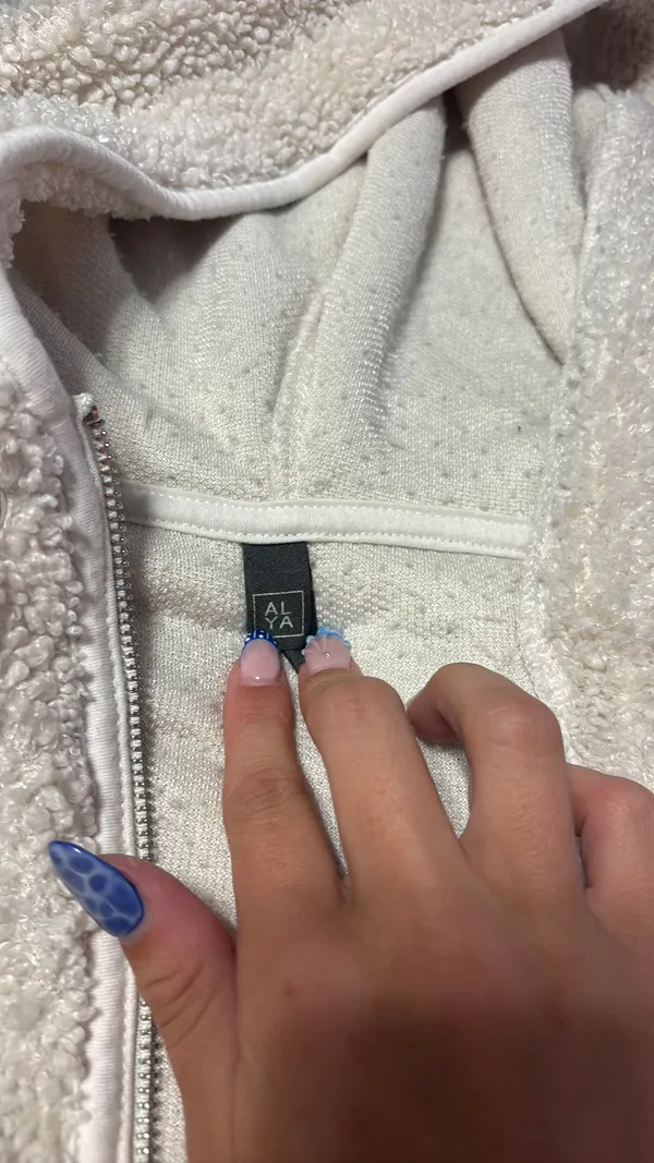 sherpa ALYA - dry goods bought hoodie half zip - Image 3