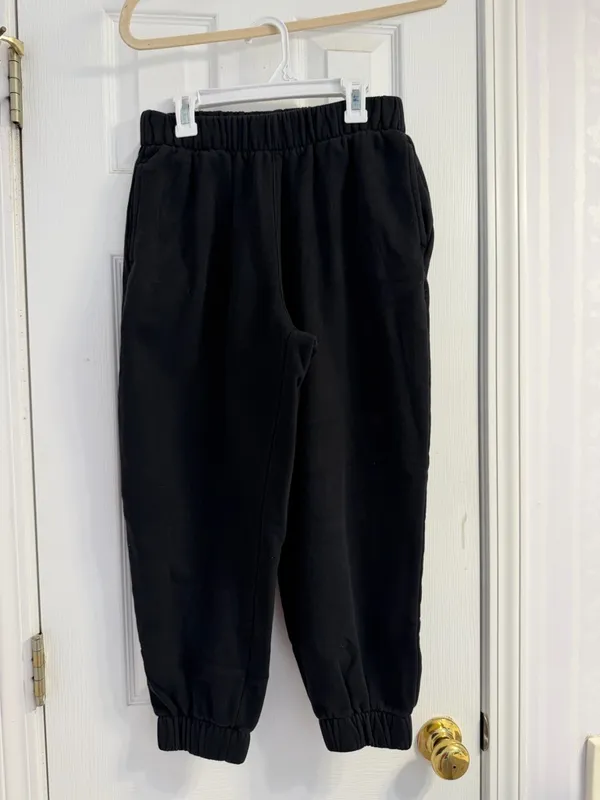 GAP High Rise VintageSoft Relaxed Joggers in black Size: small petite - Image 2
