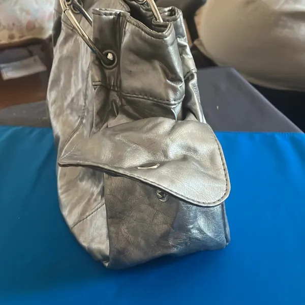 FINAL MARKDOWN metallic Women's Handbag - Image 3