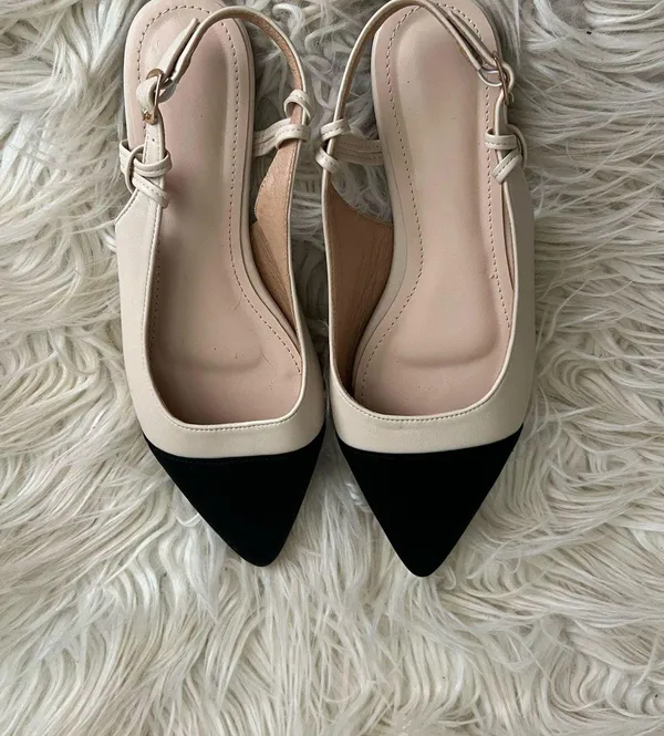 Elegant Black and Cream Women's Slingback Flats - Image 2