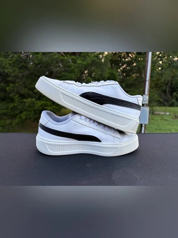 Puma smash platform V3 sneakers shoes 8.5 platform, lace up casual classic low - Image 2