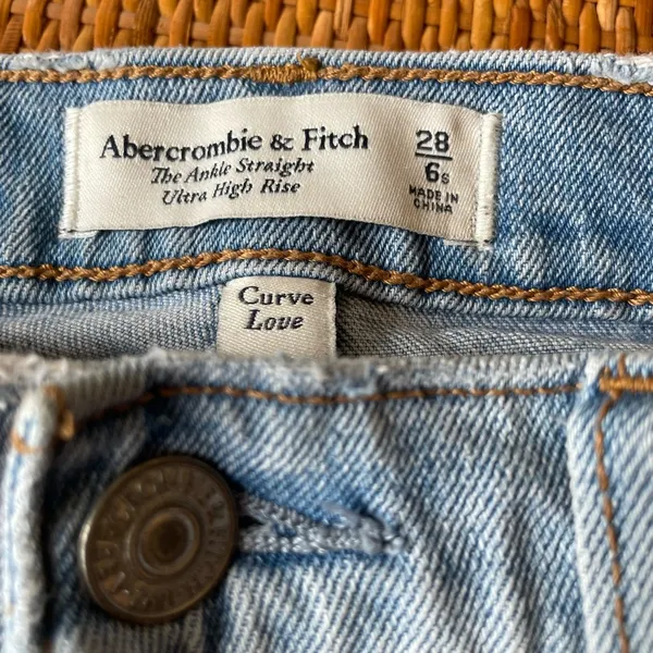Abercrombie & Fitch Blue Ankle Cropped Jeans - Image 3