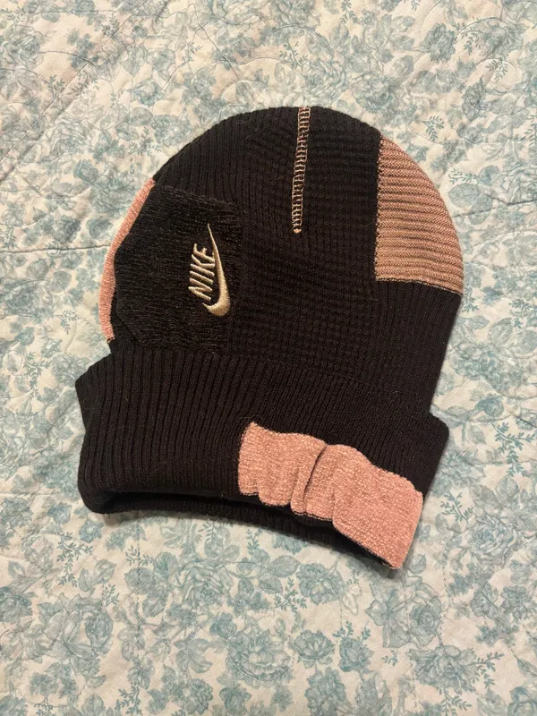 Nike Sportswear Utility Patch Beanie  - Image 2