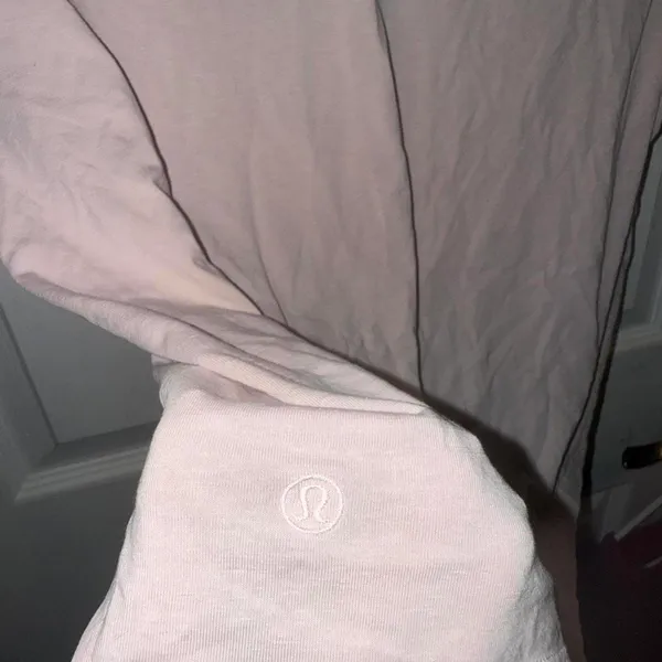 Lululemon tee - Image 3