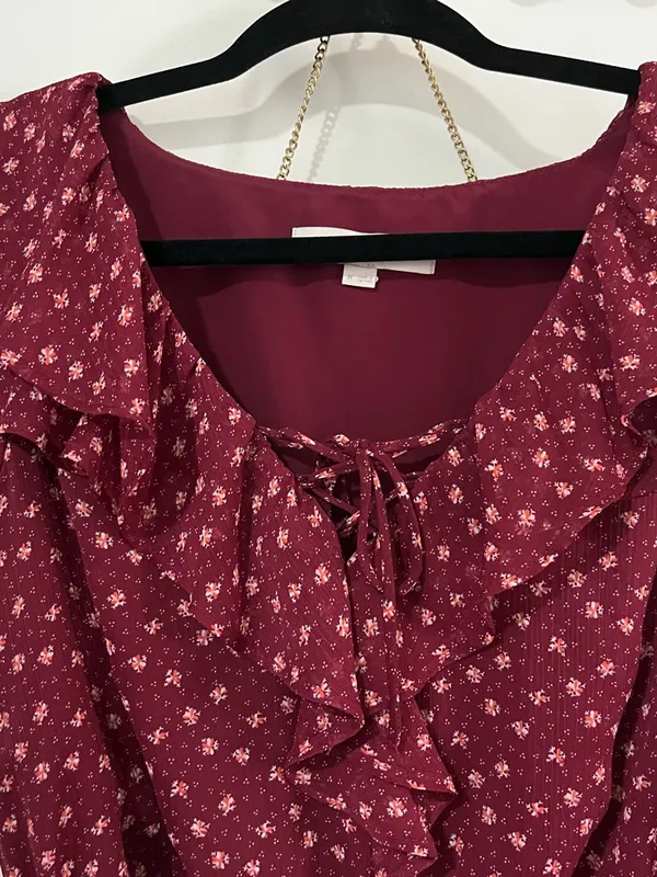 LOFT Flowy Chiffon Midi Dress Maroon Floral Ruffle cap Sleeve Sz M Fem Romantic - Image 2