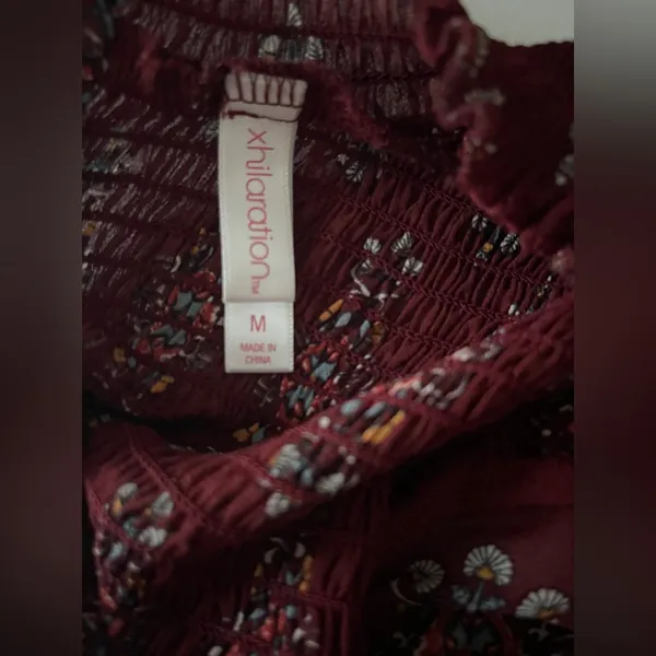 Xhilaration Burgundy Patterned Chiffon Blouse Medium - Image 7