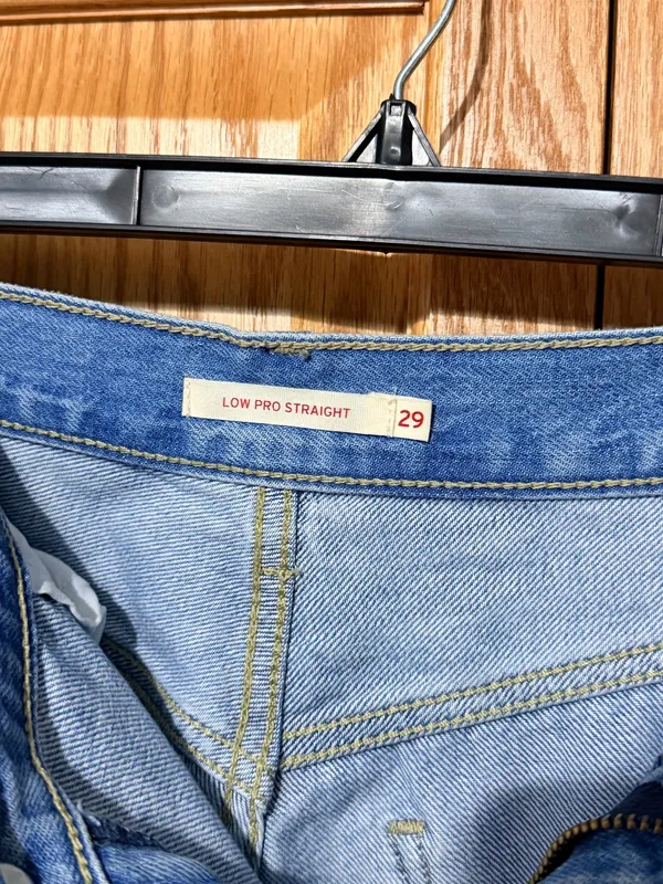 Women’s Levi Jeans - Low Pro Straight - Size 29 - Image 7