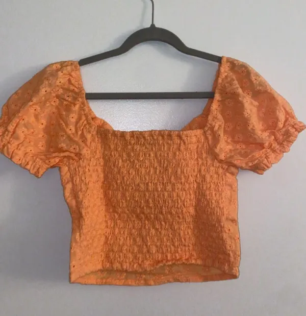 tillys orange floral top - Image 2